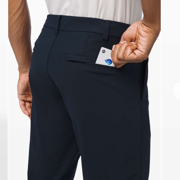 Lululemon Commission Pant Classic *Warpstreme 34"
True Navy size 32 GUC E0597 - Picture 4 of 10